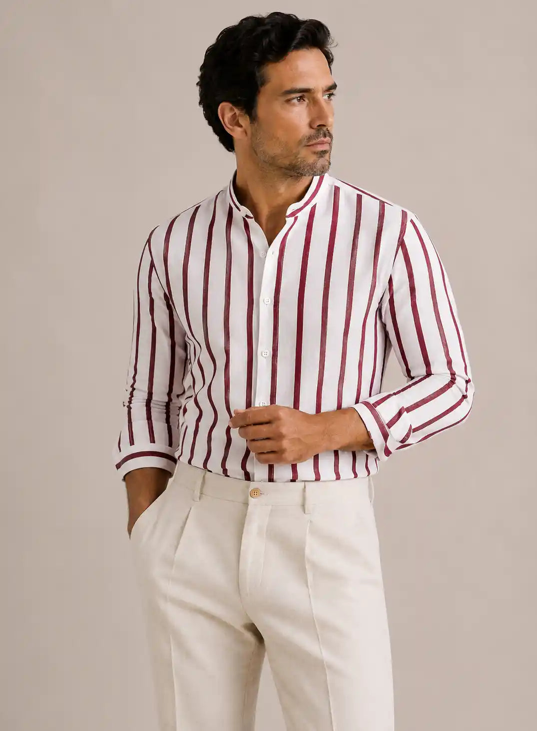 Camicia regular rigata bianca e bordeaux in seersucker | Collo Coreano