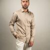 1 Camicia in flanella color beige, collo italiano